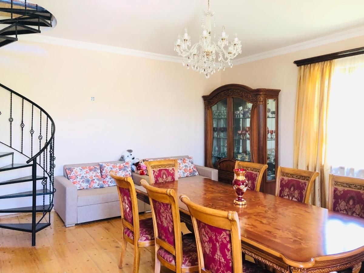 Проживание в семье Мари Цхалтубо